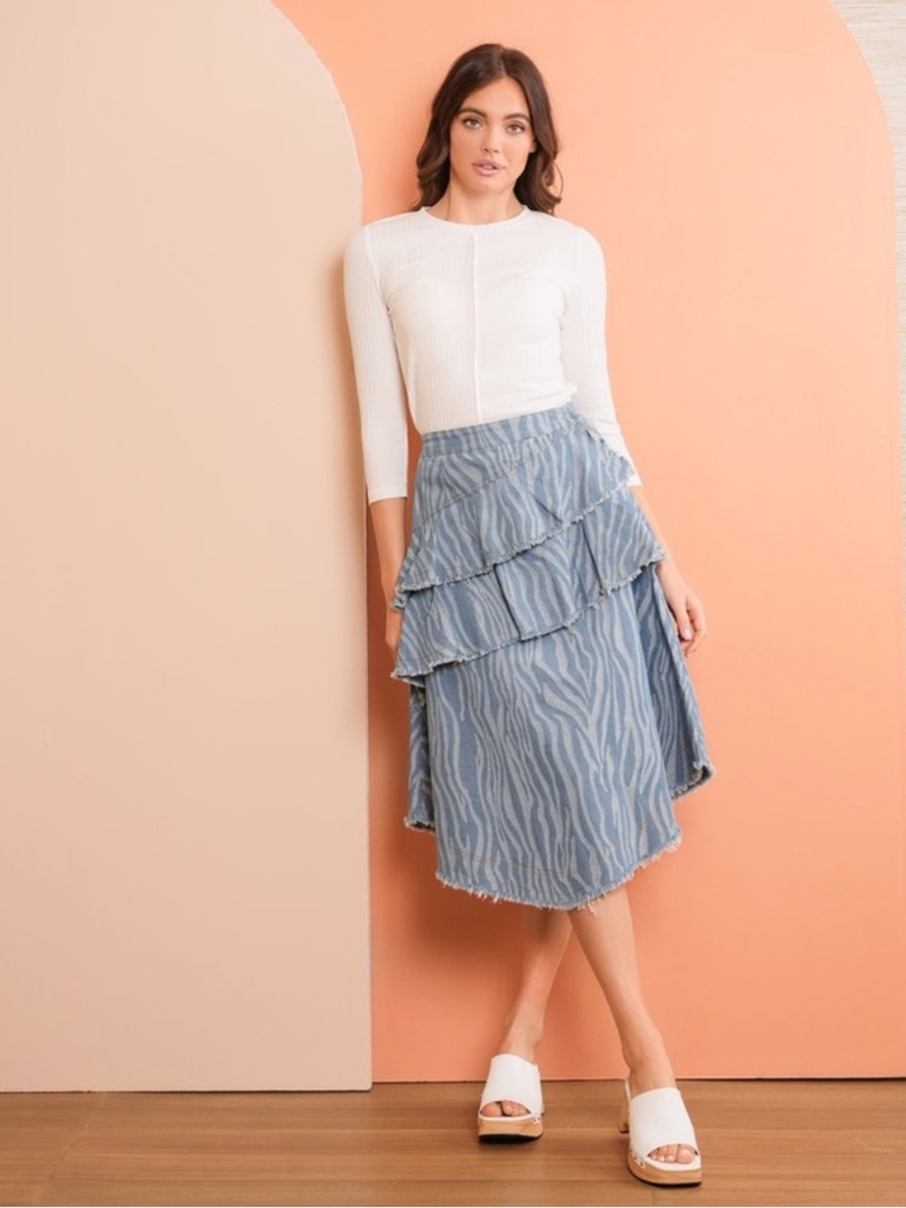 UDEL ruffle jean skirt